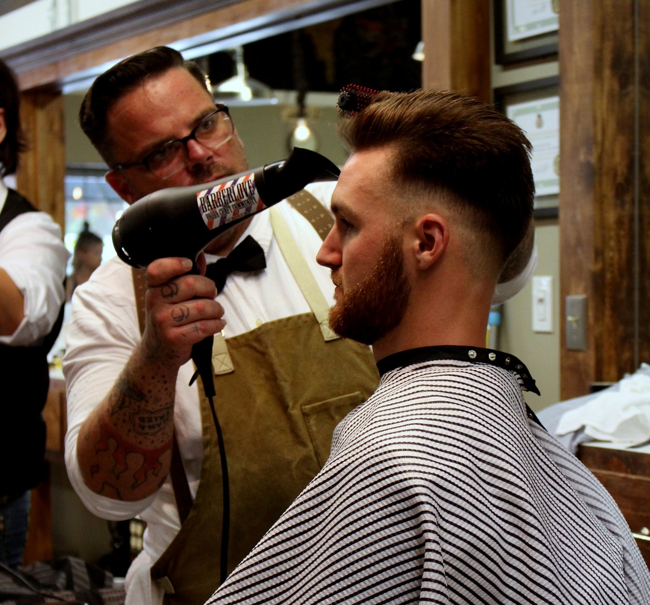 Hairdryer Barber Shop